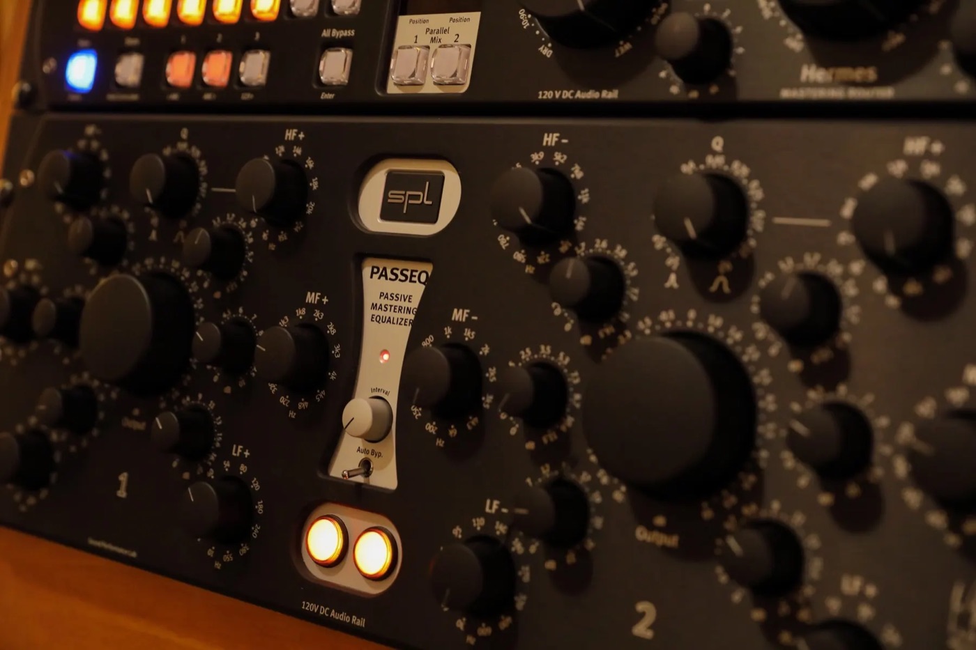 SPL PASSEQ passive mastering equalizer in the Kirin Mastering analog chain